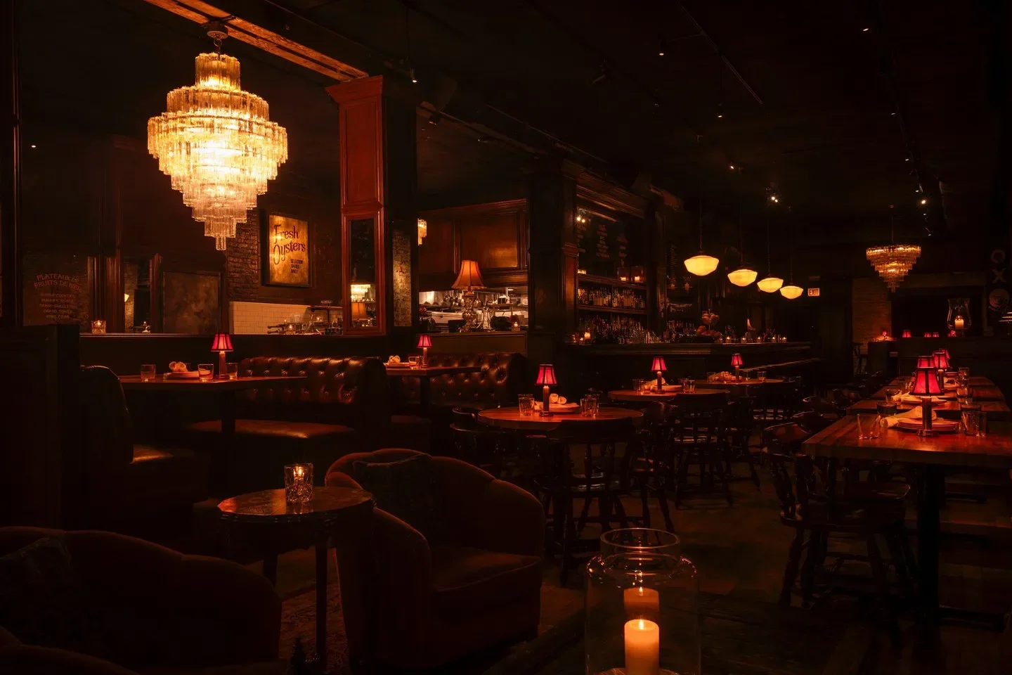Cozy interior of Bavette's Bar & Boeuf in Chicago, with dim lighting and elegant decor