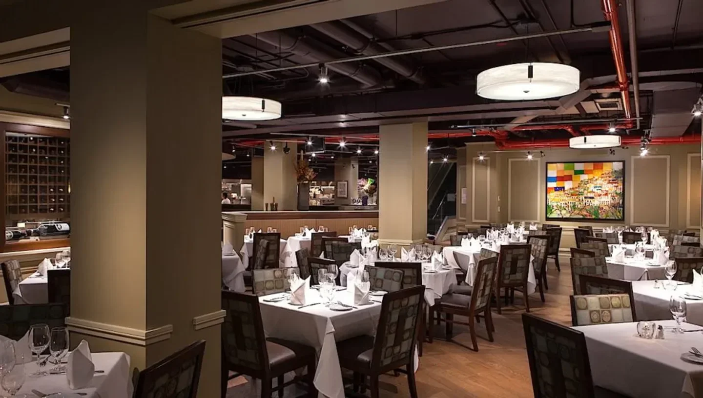 Interior of Davio's Northern Italian Steakhouse - King of Prussia, a restaurant in Philadelphia.