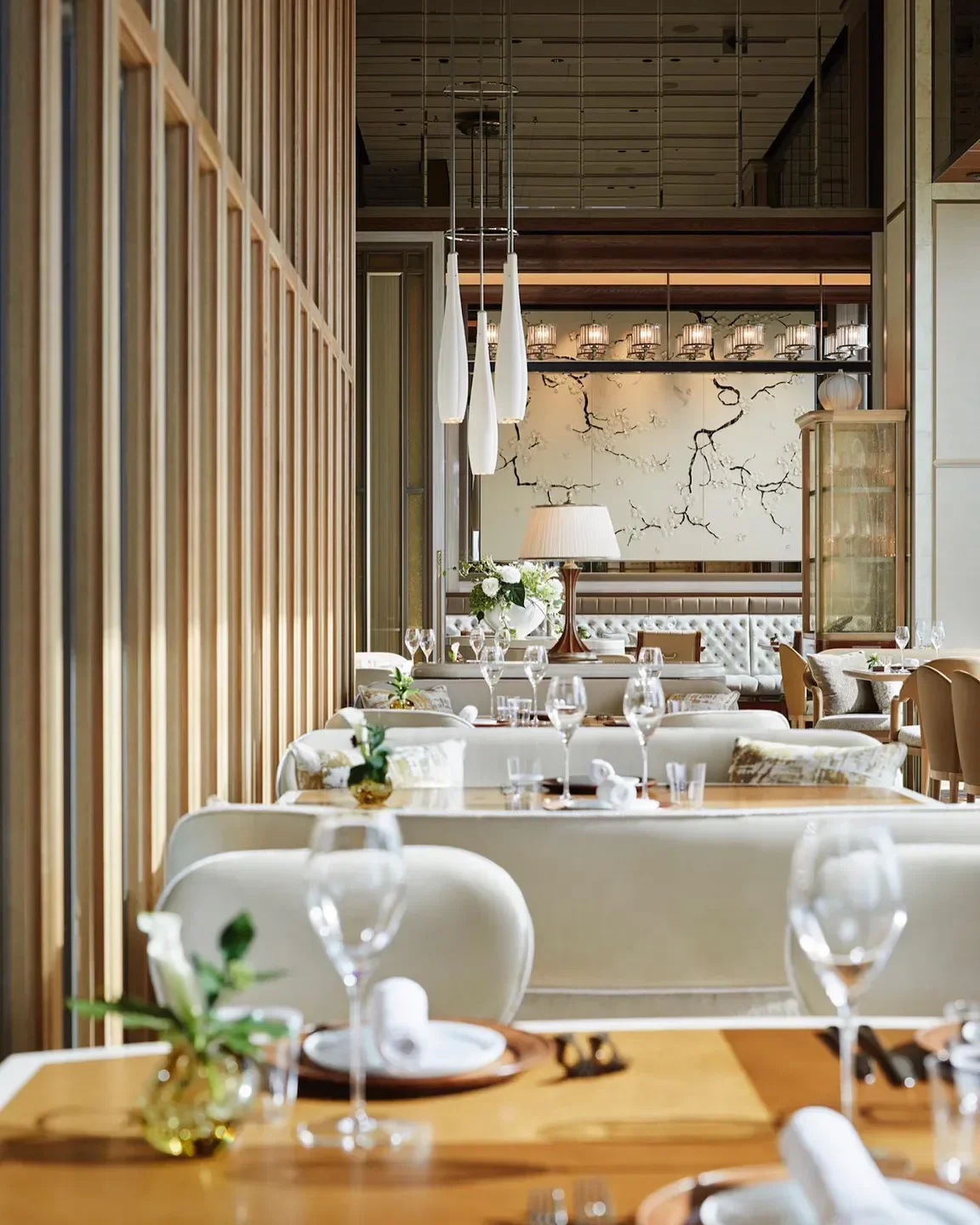 Elegant interior of EST restaurant in Tokyo, showcasing stylish decor and sophisticated dining