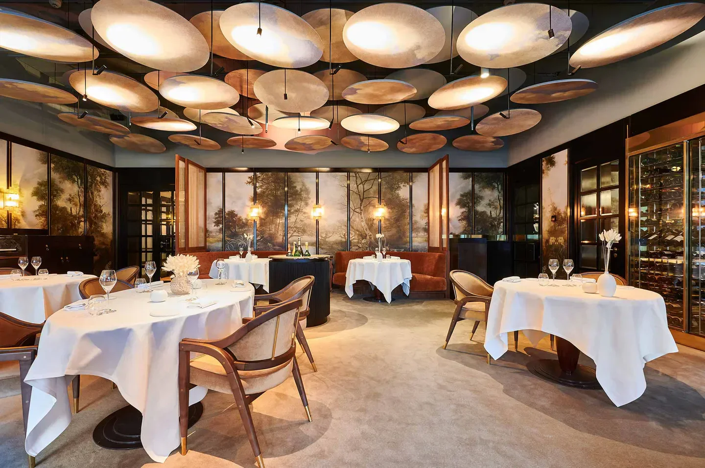 Elegant interior of Flore restaurant in Amsterdam, featuring stylish decor and ambiance.