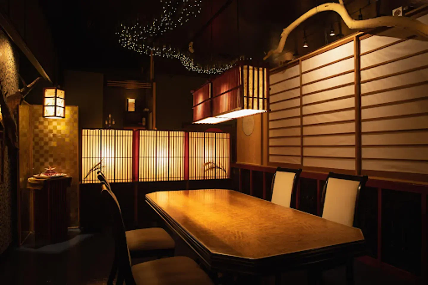 Elegant dining area at Kaiseki Yu-zen Hashimoto restaurant in Toronto.