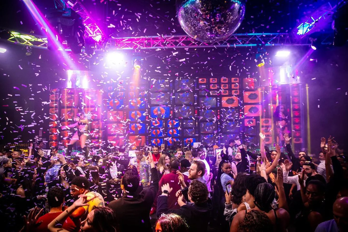 Kiss Kiss Nightclub  Atlantic-City