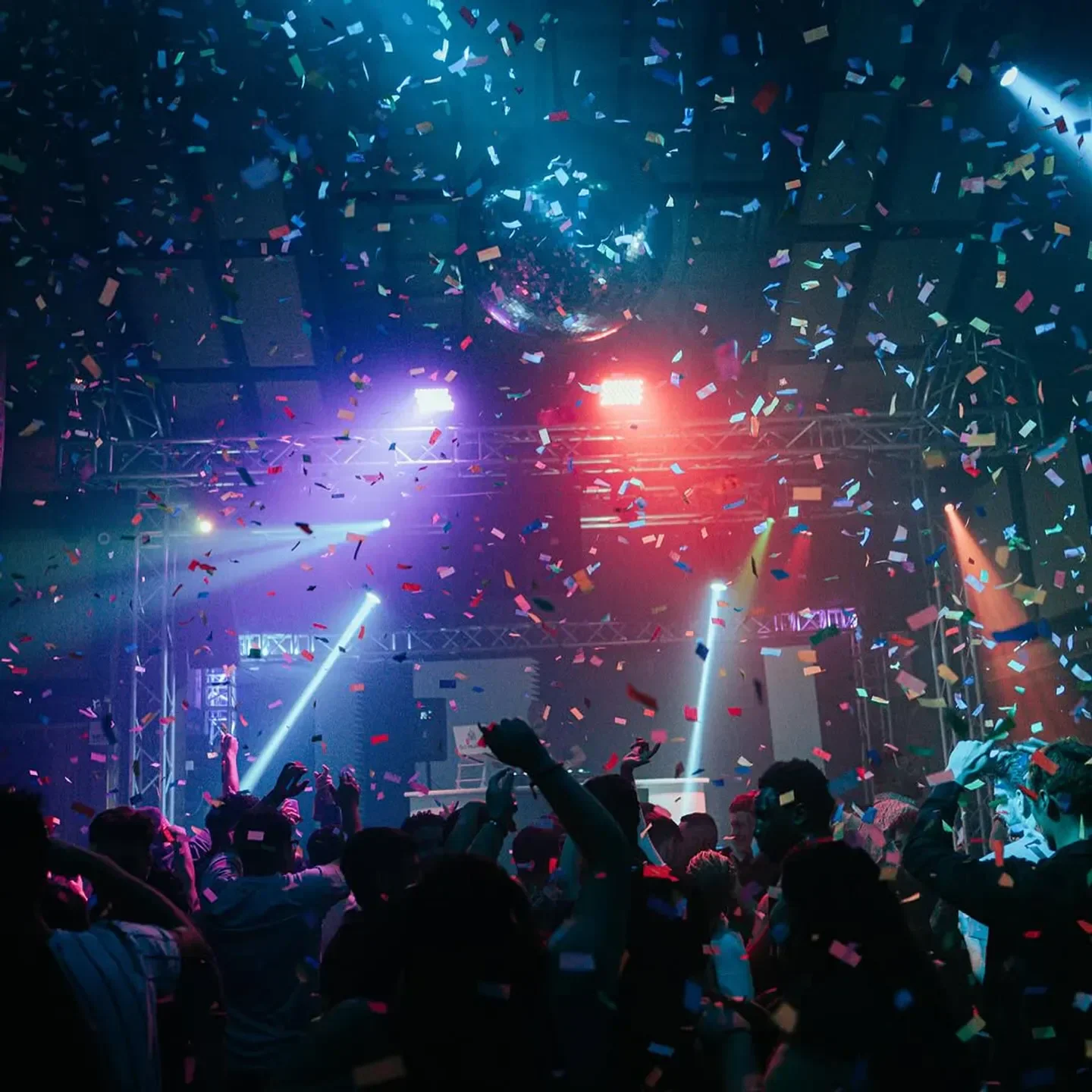 Confetti and a crowd at La Jolla Nightclub in Las Vegas, a vibrant nightlife scene.