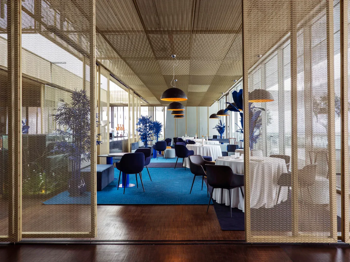 Interior of La Sucursal restaurant in Valencia, featuring stylish decor and elegant dining.