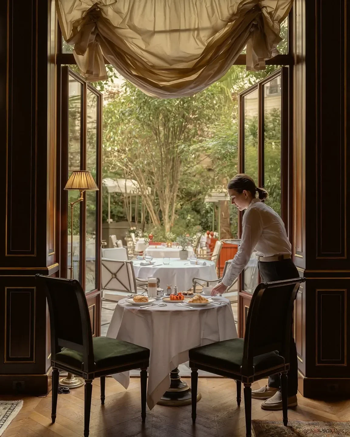 Laurent Paris Reservations, Info & Reviews