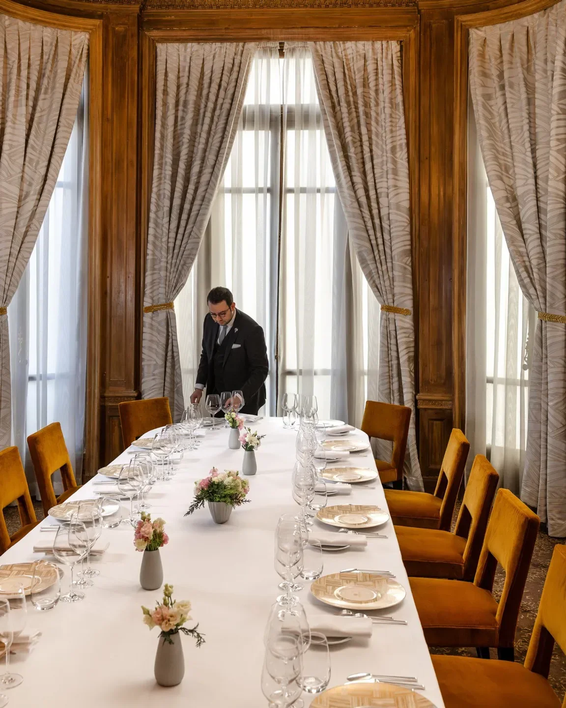 Elegant dining room at Le Taillevent restaurant in Paris, ready for service.