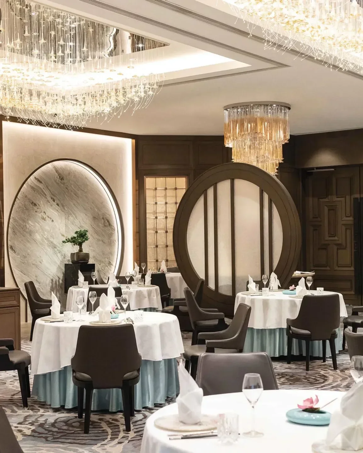 Elegant dining room interior at Man Ho (Admiralty), a fine-dining restaurant in Hong Kong.