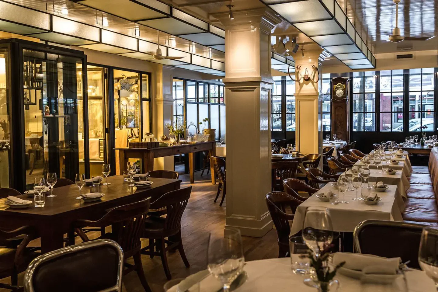 Interior of Montréal Plaza restaurant in Montreal, featuring elegant dining tables and decor.