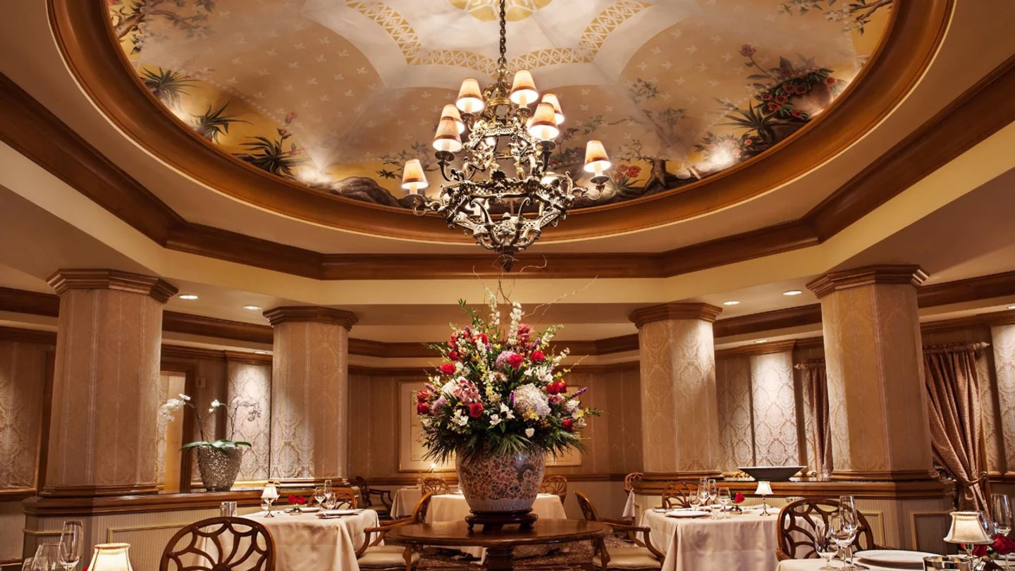 Victoria & Albert'S Orlando